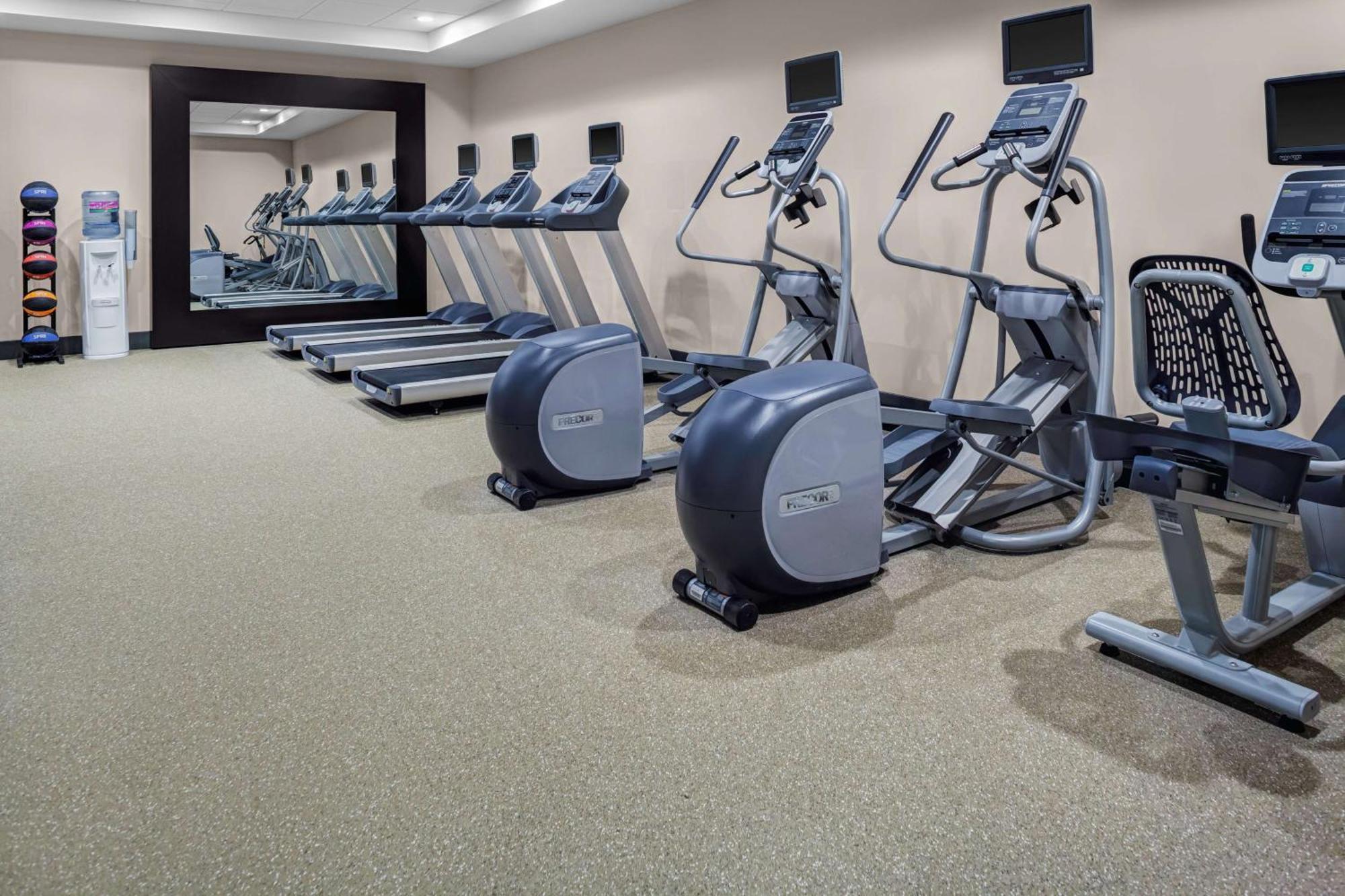 Homewood Suites By Hilton Wauwatosa Milwaukee Экстерьер фото